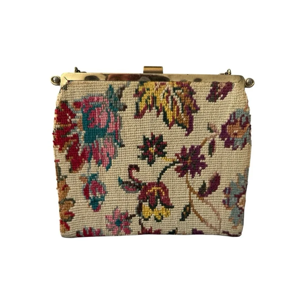 Ambassador Original Floral Needlepoint Lucite Handle Kiss Lock Handbag Purse Vtg